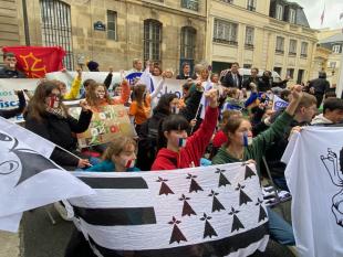 Les lycéens bretons à Paris en février 2024 ( photo pour que vive nos langues )