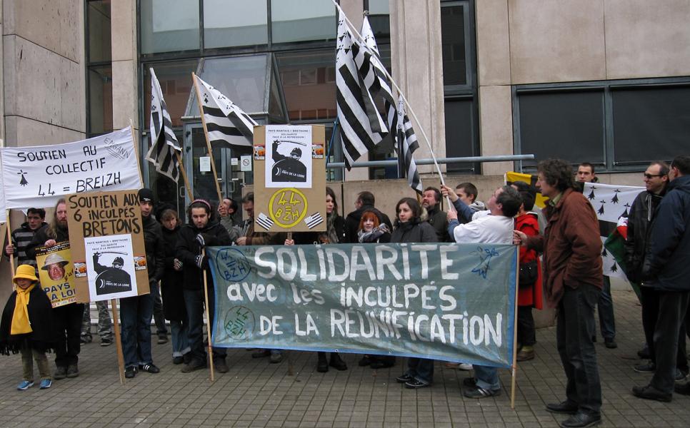 Réunification : Les 6 jeunes Bretons libérés ! Solidarité pour leur procès à Nantes le 12 fév