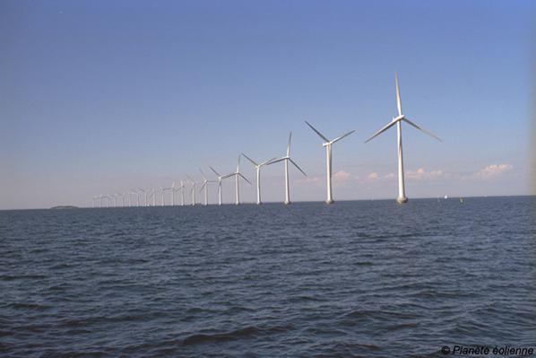 Parcs éoliens de Middelgrunden au Danemark (source : http://www.planete-eolienne.fr)