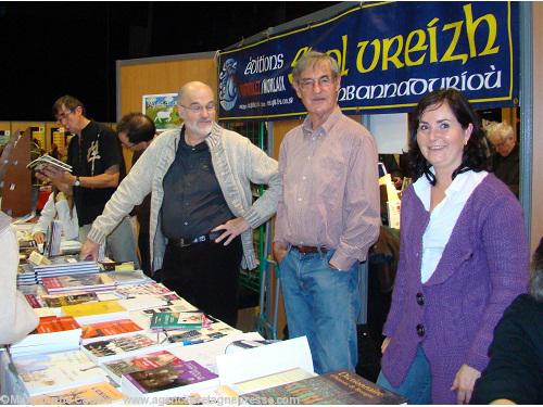 Le grand stand des éditions Skol Vreizh au dernier Festival du Livre en Bretagne de Karaes.