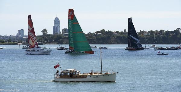 Auckland. <i>Groupama 4</i> navigue à nouveau dans la baie.