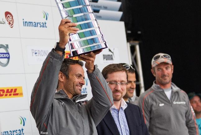 Retour sur la remise des prix de la Volvo Ocean Race à Auckland. Franck Cammas et des membres de l\'équipage de <i>Groupama 4</i>.