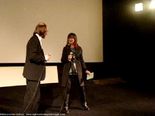 Madame Pilar Martínez-Vasseur a appelé Carlos Núñez ! (Capture d'écran vidéo 1).