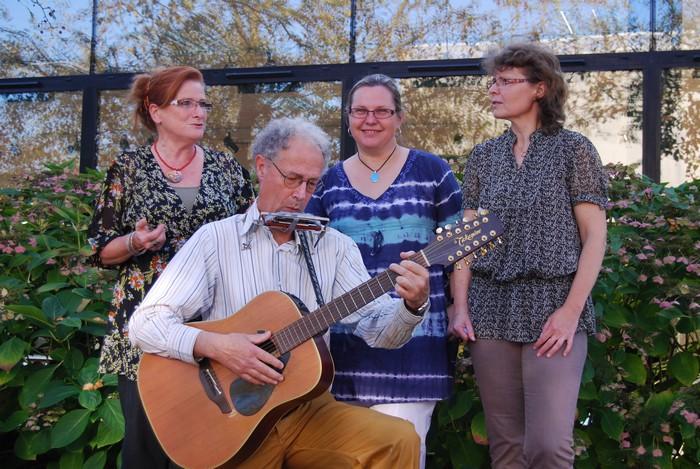 Le groupe de musique traditionnelle gallo Dameouidame