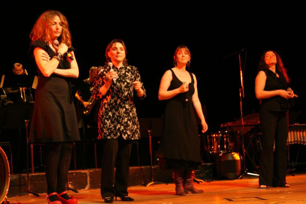 Nolwenn Corbel  Annie Ebrel  Noluen Le Buhé  et Marthe Vassallo