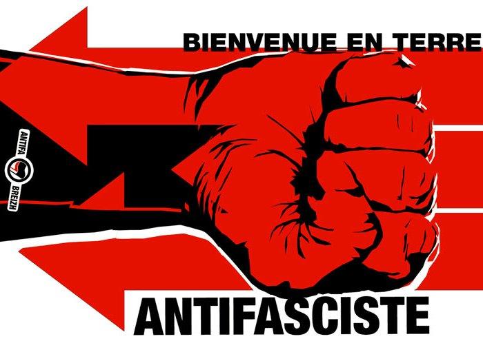Une présentation concise : poing levé et 
couleurs de la gauche anarchiste.