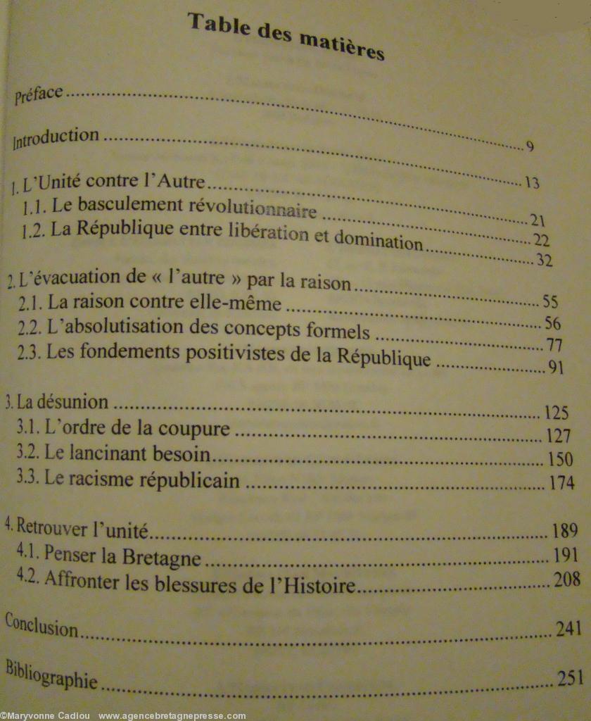 <i>La désunion française. Essai...</i>. <b>Table des matières</b>. Avec autorisation de l\'auteur. <b>Cliquer pour voir la page entière</b>.