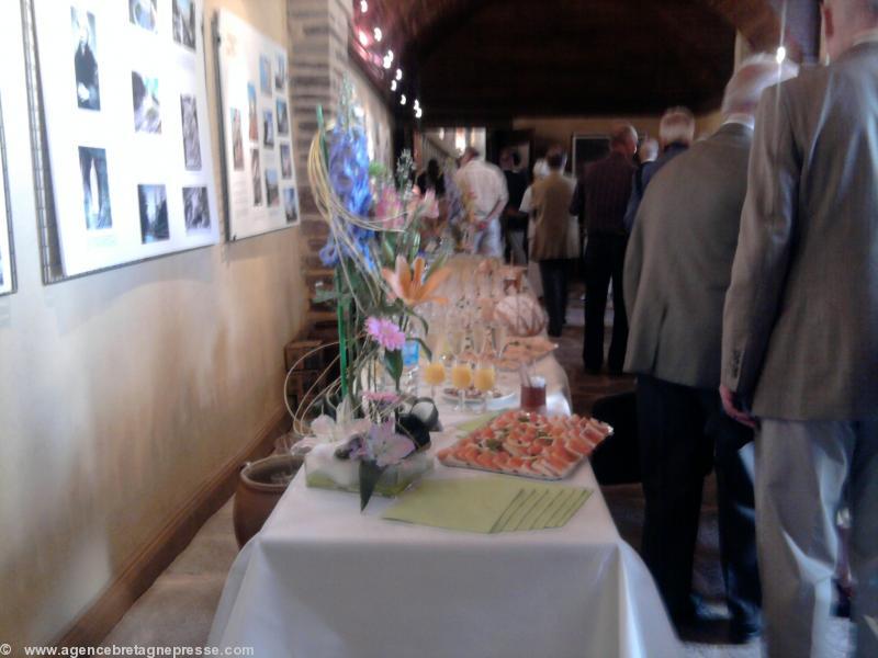 Le buffet. Le buffet.