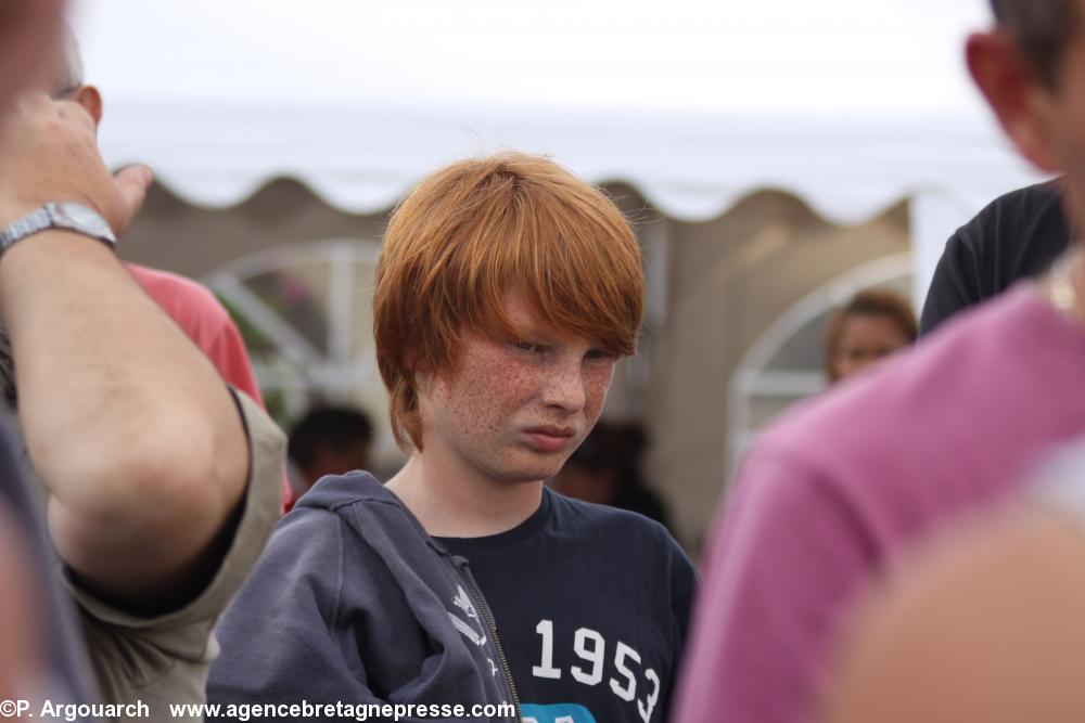 Un jeune Irlandais de passage à 
Plozevet pour le festival.