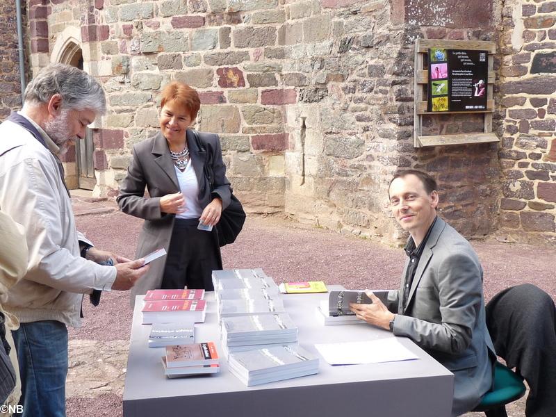 Guy Larcher  Claudia Rouaux  conseillère générale  et Régis Auffray  l\'auteur