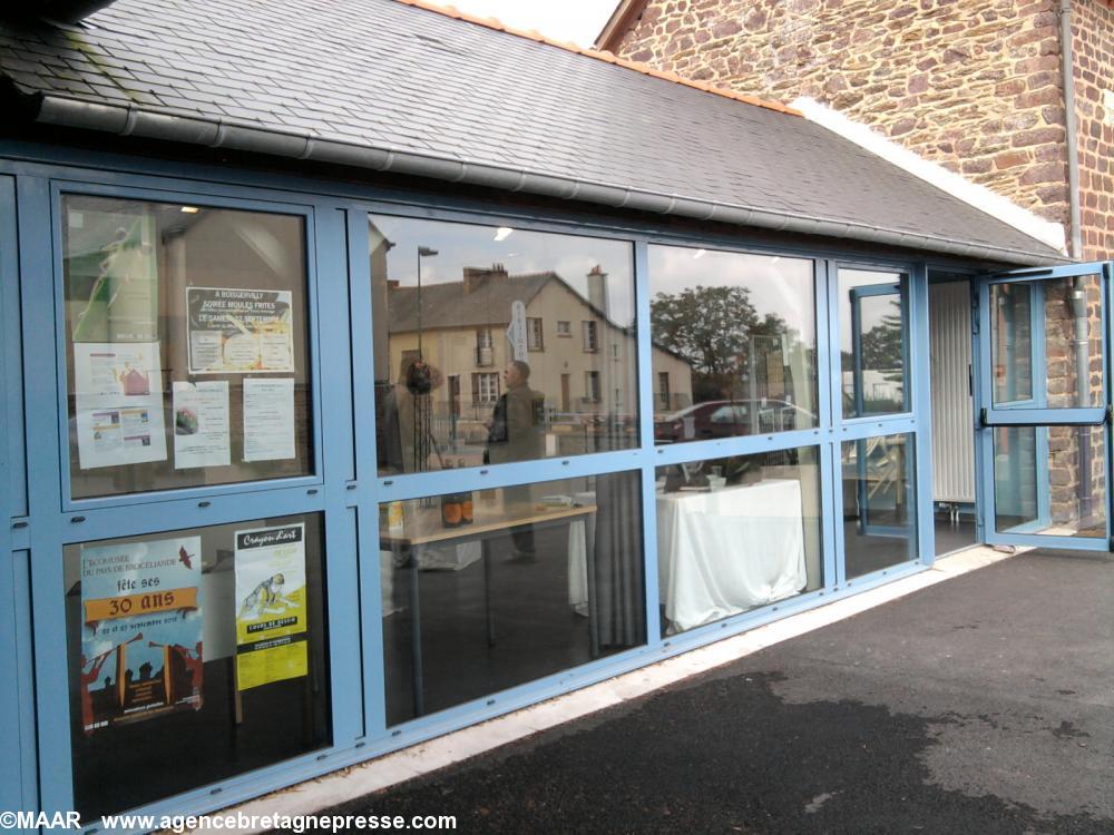 Vue de l\'espace d\'exposition Vue de l\'espace d\'exposition