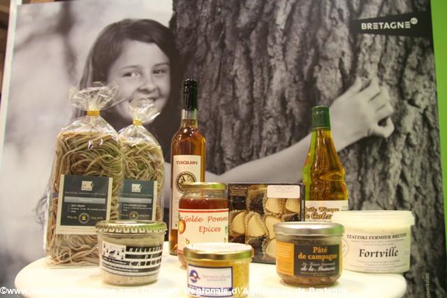 Extrait de la sélection bretonne de produits fermiers présentée au SIA 2012.