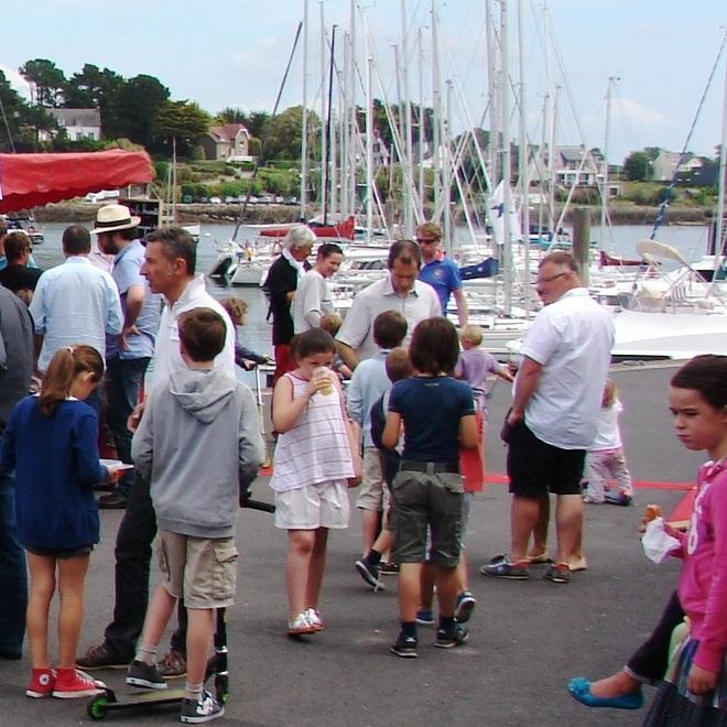 Les quais lors de la Fête du Livre 2012