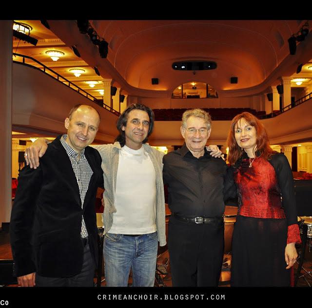 De gauche à droite; Igor Mikhailevskiy, chef du Choeœur de Crimée, Jean-Christophe Grégoire, Baryton, Jean Golgevit, chef du Choeur du Canto et Rachel Guilloux, mezzo-soprano