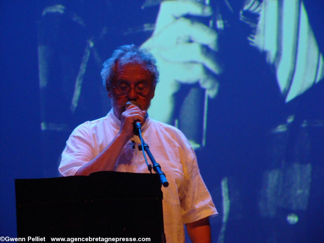 Gilles Servat chante \\\"Kan Bale Nevenoë\\\". Gilles Servat chante \\\"Kan Bale Nevenoë\\\".