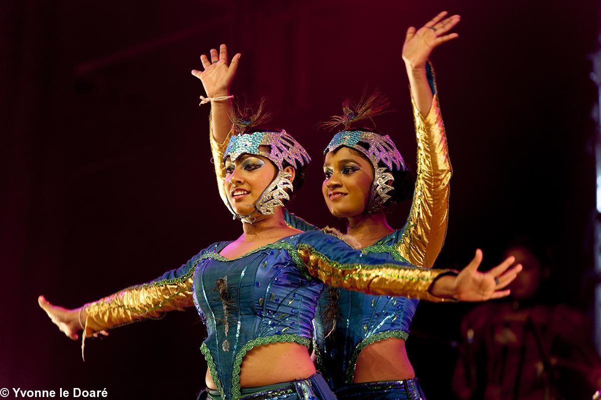 Deux danseuses du Sri Lanka (Light of Asia Royal Musaeus Dance Troupe).