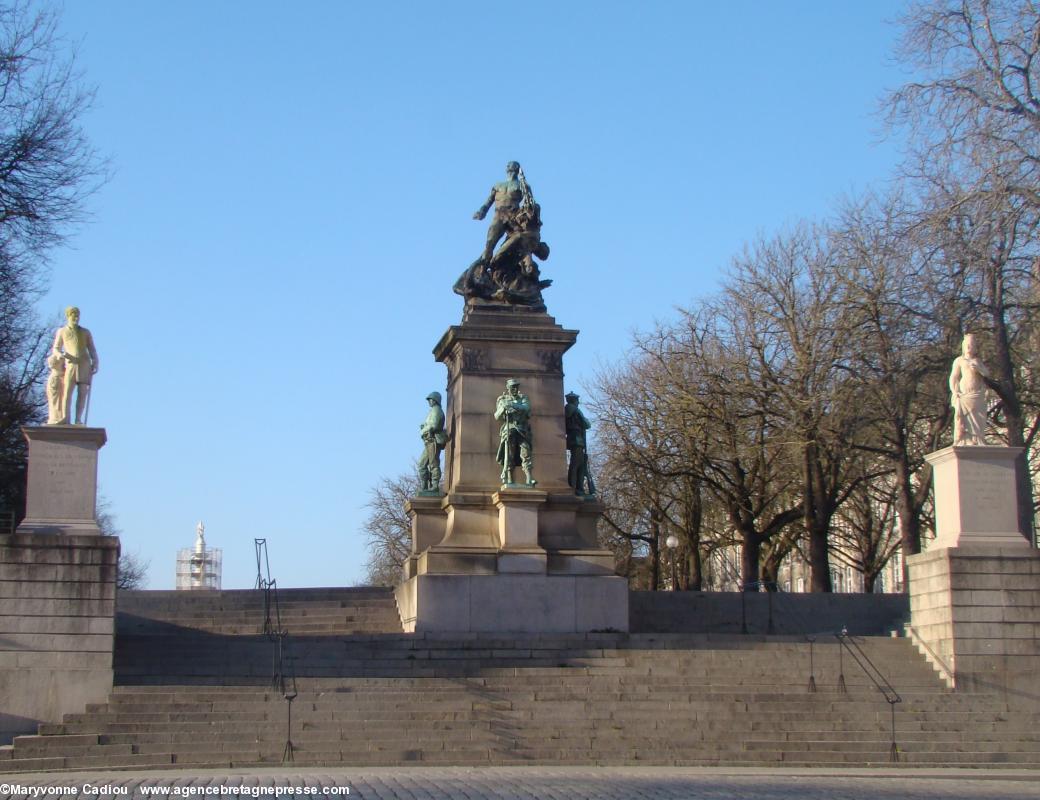 Le monument aux morts de 1870 à Nantes que nous connaissons maintenant.