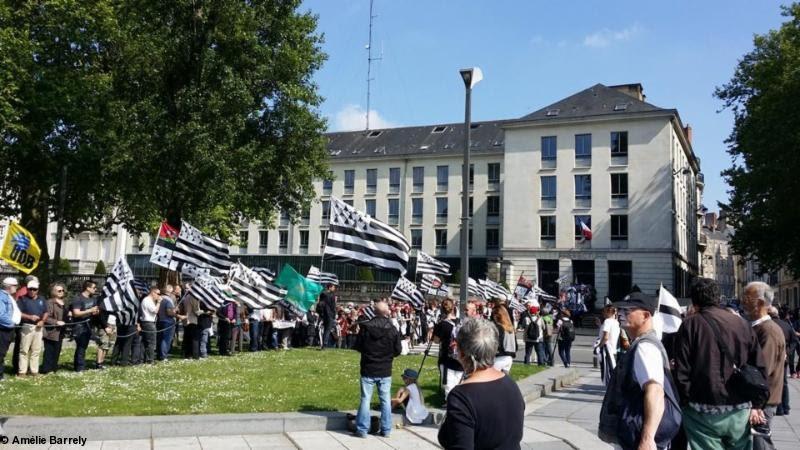 Action symbolique à Nantes le 31 mai. Nous ne voulons pas être otages de la réforme territoriale