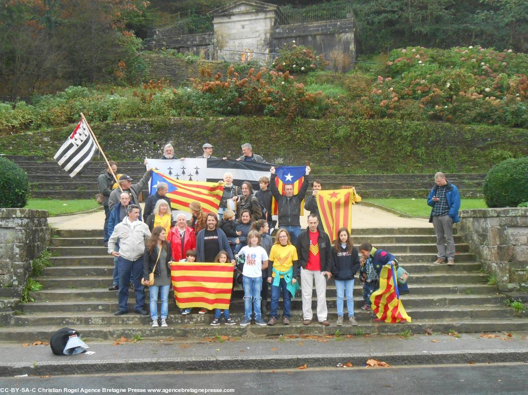 Des Catalans et des Bretons, à Quimper, le 02-11-14, pour soutenir le processus d'indépendance de la Catalogne