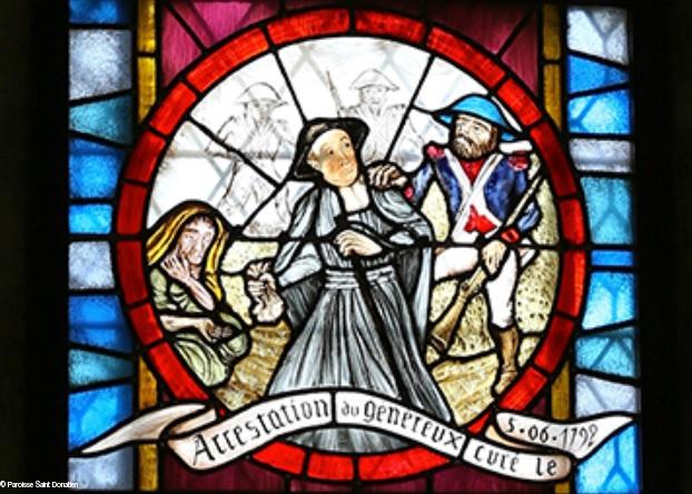 L'abbé Coat sur le nouveau vitrail de Saint-Donatien, par le maître-verrier Van Guy. Il aurait les traits du curé actuel Mgr Michel Bonnet.