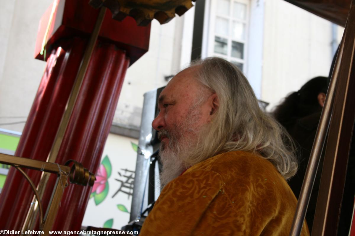 Carnaval de Nantes 2015 - Christian Décamp, sur le char du roi Carnaval