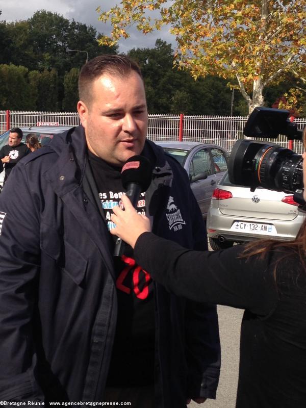 Olivier Anezo en interview au rassemblement de Carquefou le 7 octobre 2015. 15 h 21.