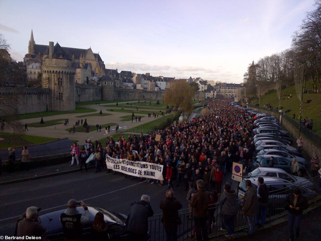 Manifestation suite aux attentats au siège de Charlie Hebdo