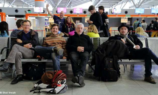 Jean-Jacques Monnier, Korentin Le Davay, Olivier Caillebot et Alan Madec dans l’aéroport de Varsovie.