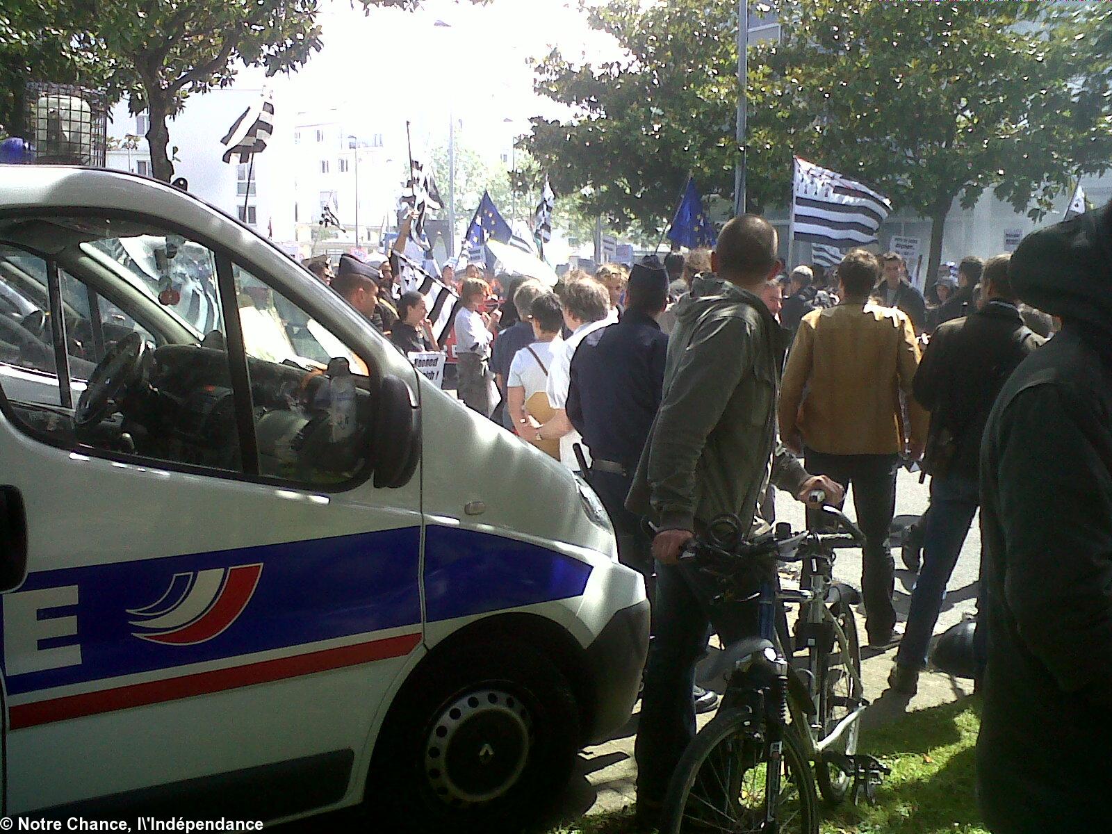 La police dans une manifestation pour la réunification administrative de la Bretagne