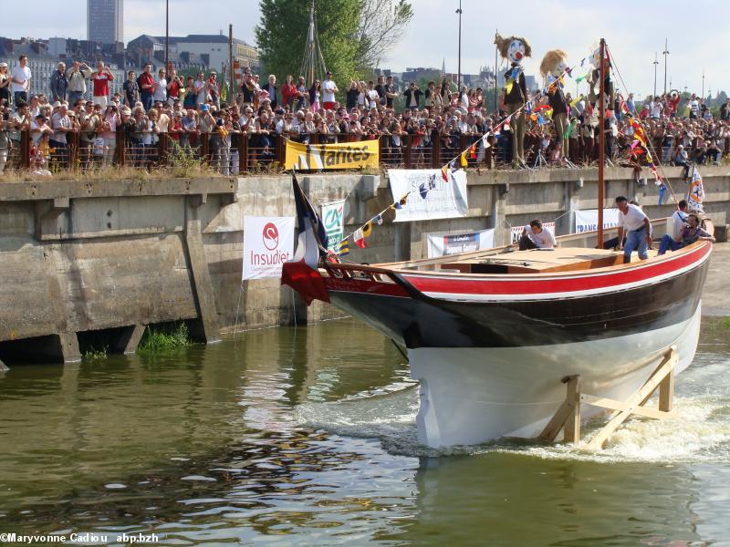 Le lancement du Saint-Michel II à Nantes le 27 juin 2009.