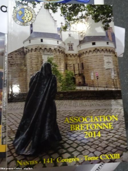 47- Couverture des actes du congrès de l'Association bretonne, tenu à Nantes en 2014, t. 123. Anne de Bretagne est à l'honneur en cette année des 500 ans de son décès.