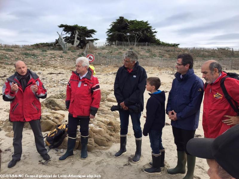 Visite de l'Île Dumet le 26 octobre 2016. De g. à dr. Patrick Belz, Philippe Grosvalet, Paul Chainais, Freddy Hervochon et Jean-Pierre Barbier.