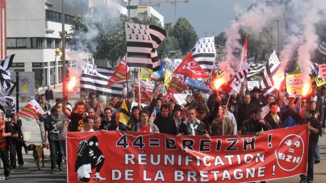 44=Breizh : une radicalisation à contre courant de tout ce qui de passe en Europe dans les mouvements régionalistes ou indépendantistes.