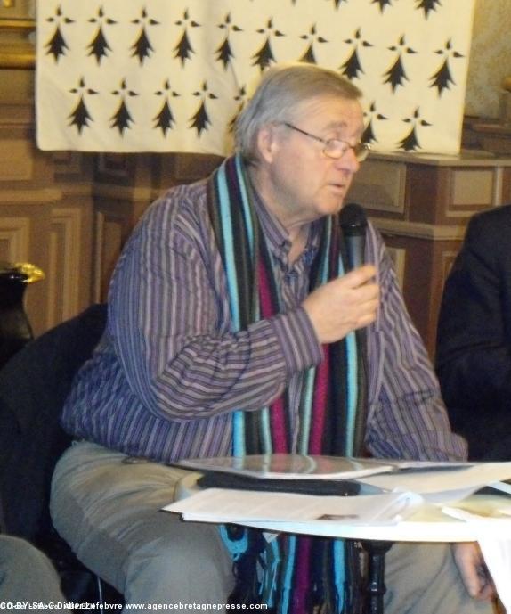Étienne Gasche, ici en conférence à Vannes, en 2014