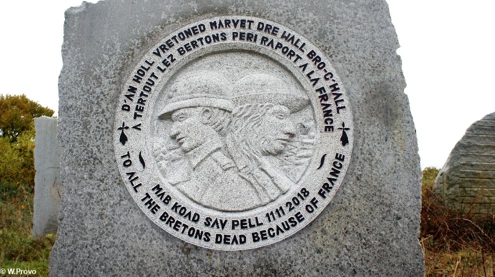 Sculpture à la mémoire des Bretons morts par la France