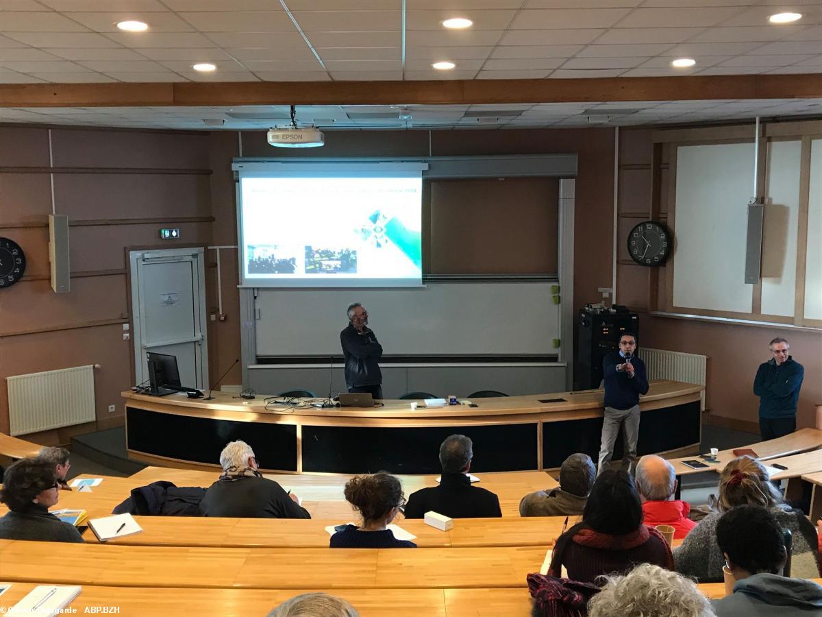 l’OCLM (Observatoire Citoyen du Littoral Morbihannais) et ses membres étaient réunis ce jeudi au cœur de l’Université Bretagne Sud