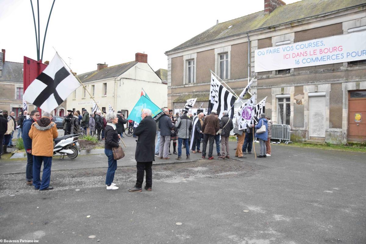 Manifestation contre la destruction du manoir de Boisjourdan à Bouvron