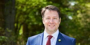 « Qu’ils en profitent pour rattacher la Loire-Atlantique à la Bretagne ! »