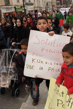 manifestation kurde à Rennes  10/11/2007