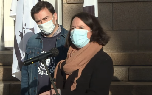 La maire de Nantes Johanna Rolland dans la cour de la mairie lors de l